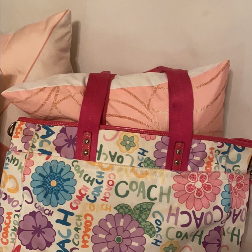 POPPY COACH DIAPER BAG! EUC! Lots of pockets! 👼🏼